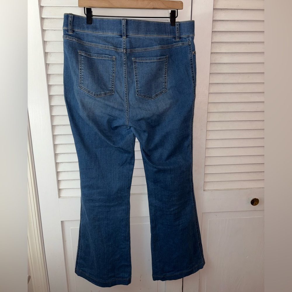 SPANX High Rise Flare Jeans Medium Wash Stretch Denim Women’s XL - Picture 5 of 6